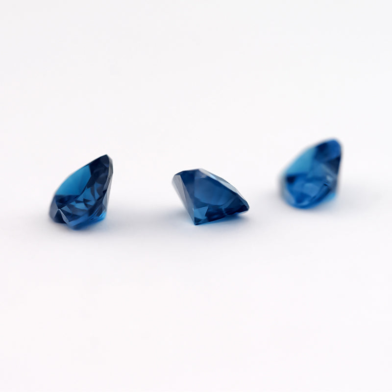 Size 3x3-10x10mm 5A Heart Cut Blue CZ Stone Loose Cubic Zirconia Synthetic Gemstone for Jewelry