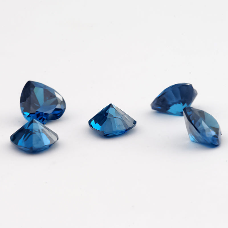 Size 3x3-10x10mm 5A Heart Cut Blue CZ Stone Loose Cubic Zirconia Synthetic Gemstone for Jewelry
