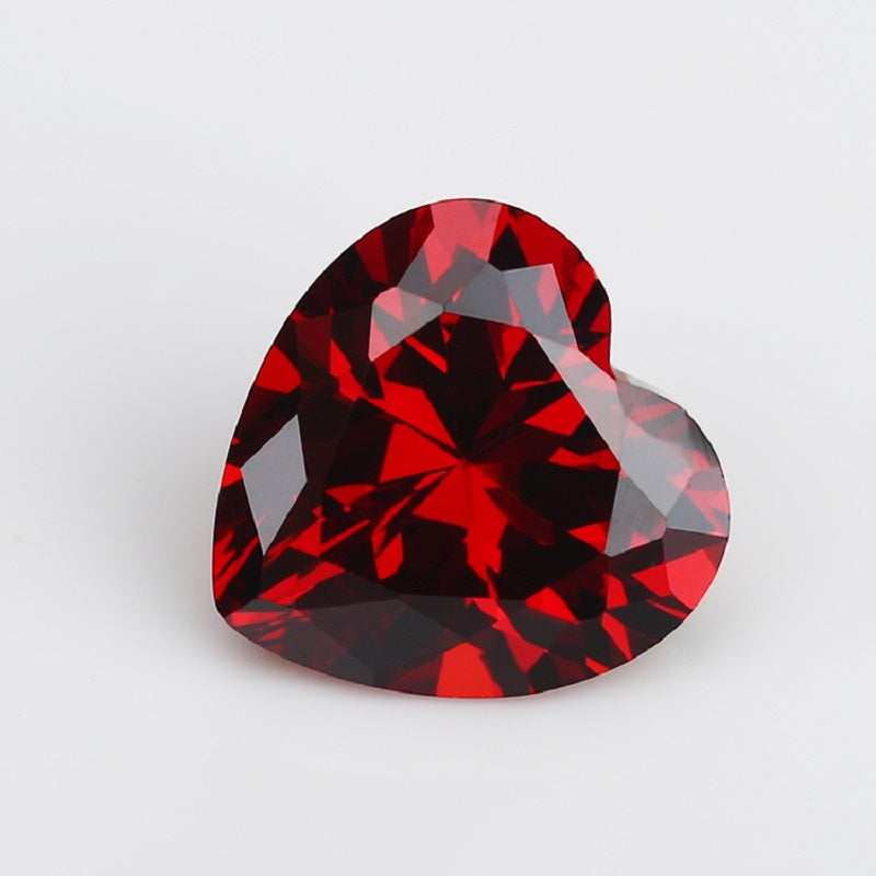 50pcs 3x3-10x10mm 5A Heart Cut Garnet Color CZ Stone Loose Cubic Zirconia Synthetic Gemstone for Jewelry