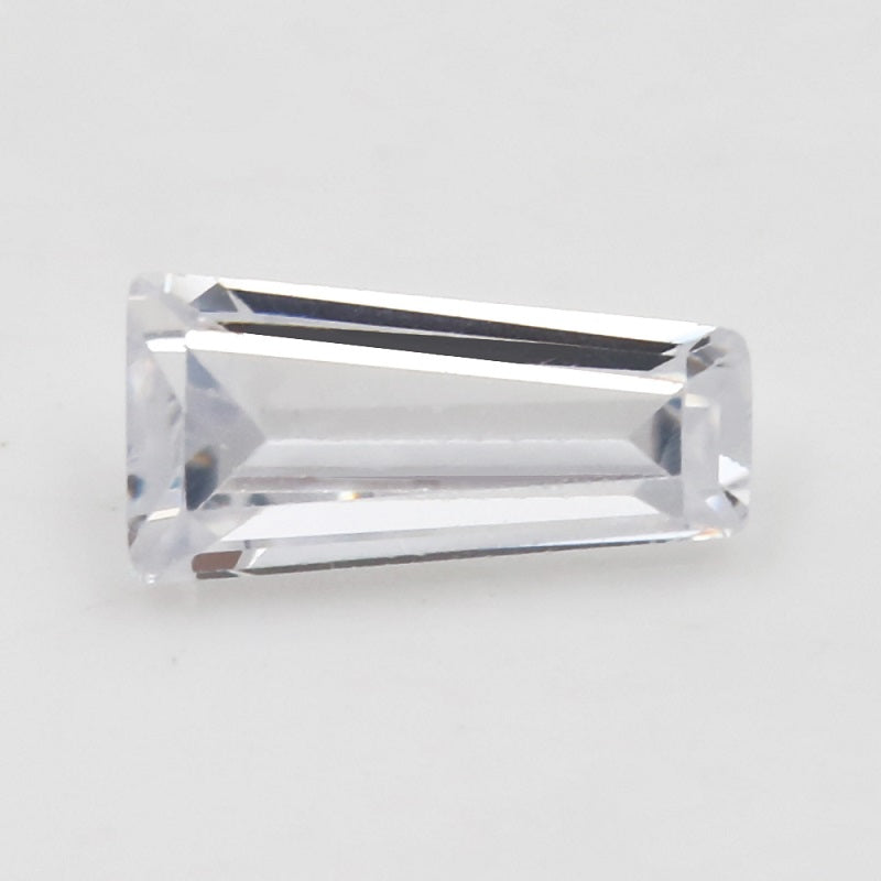 100pcs 2x1.5x1~6x3x2mm 5A Tapered Baguette White CZ Stone Loose Cubic Zirconia Synthetic Gemstone for Jewelry