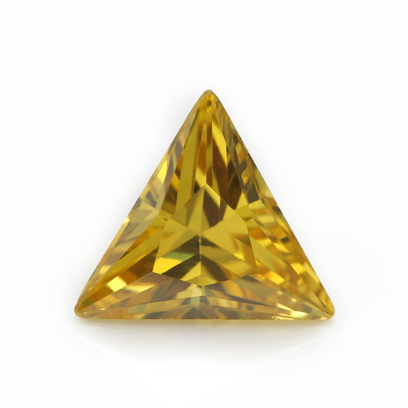 50pcs 3x3~10x10mm 5A Triangle Cut Cut Golden Yellow CZ Stone Loose Cubic Zirconia Synthetic Gemstone for Jewelry