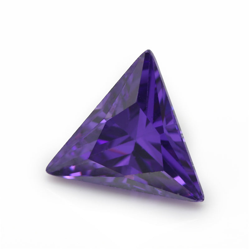 50pcs 3x3~10x10mm 5A Triangle Cut Cut Violet CZ Stone Loose Cubic Zirconia Synthetic Gemstone for Jewelry