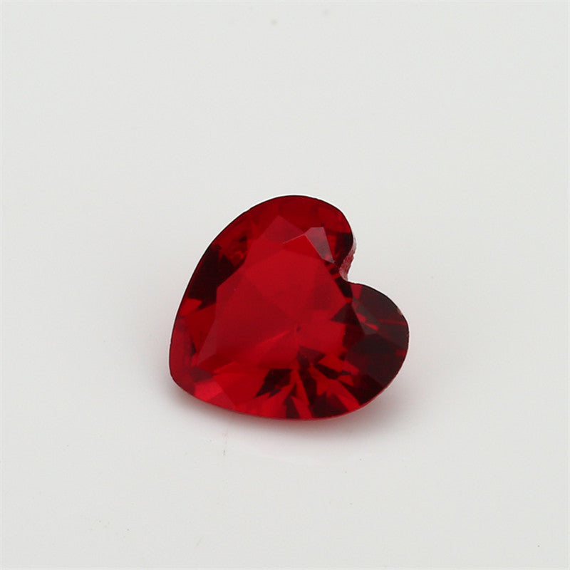 Size 3x3~10x10mm Heart Cut Garnet Color Glass Stone Loose Synthetic Gemstone for Jewelry