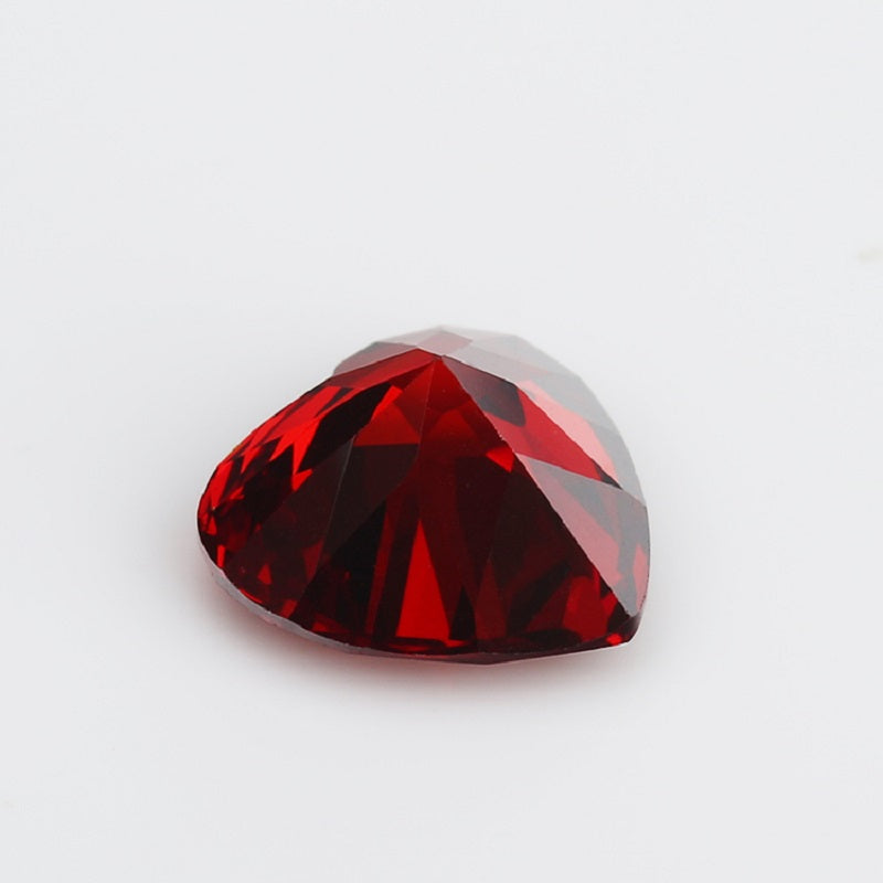 50pcs 3x3-10x10mm 5A Heart Cut Garnet Color CZ Stone Loose Cubic Zirconia Synthetic Gemstone for Jewelry