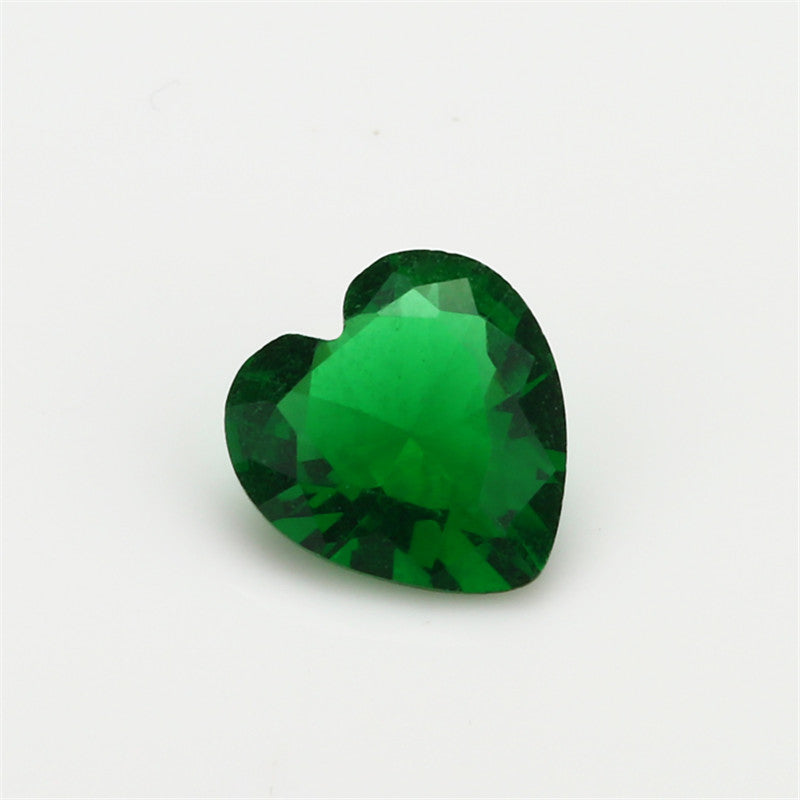 Size 3x3~10x10mm Heart Cut Green Glass Stone Loose Synthetic Gemstone for Jewelry