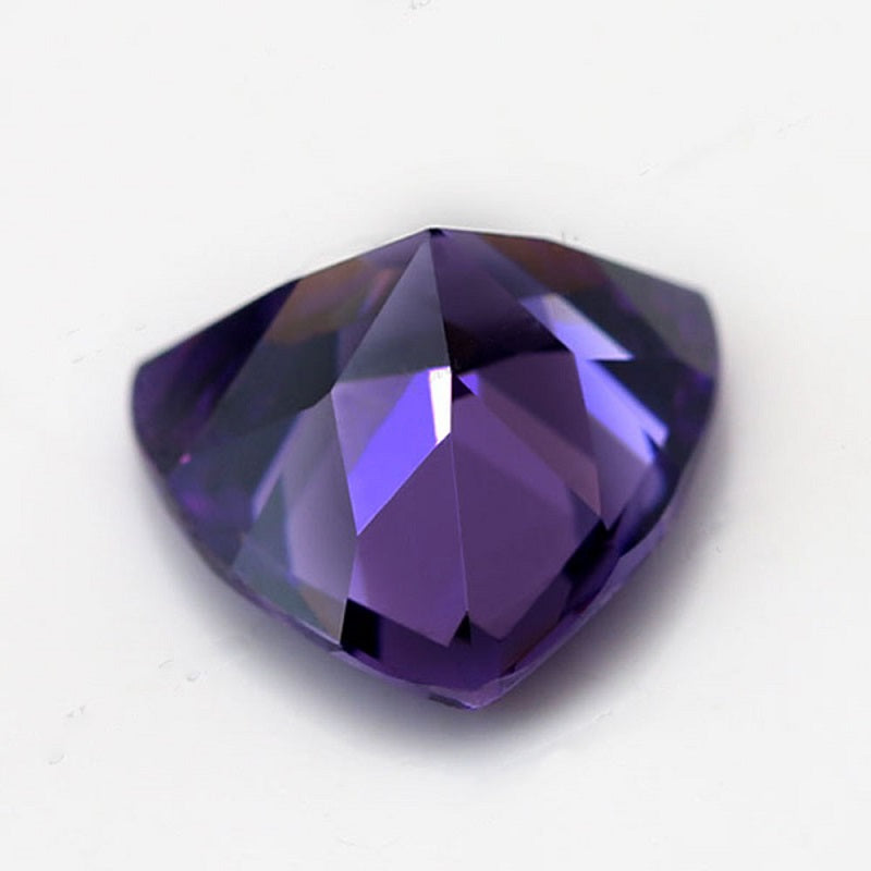 50pcs 3x3~10x10mm 5A Trillion Cut Cut Amethyst Color CZ Stone Loose Cubic Zirconia Synthetic Gemstone for Jewelry