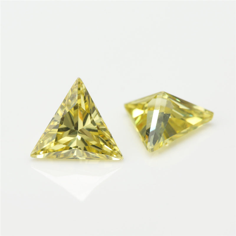 50pcs 3x3~10x10mm 5A Triangle Cut Cut Olive Yellow CZ Stone Loose Cubic Zirconia Synthetic Gemstone for Jewelry